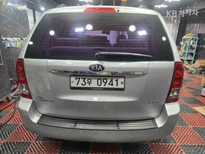 Kia Carnival R Grand GLX Premium Type 5