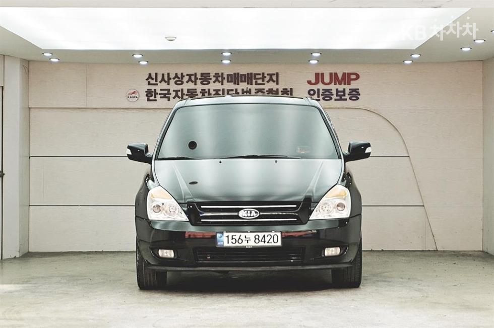 2010 - kia grand carnival