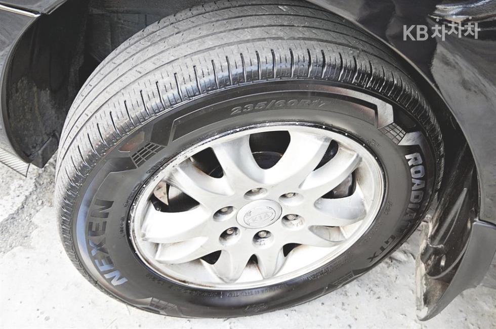 2010 - kia grand carnival