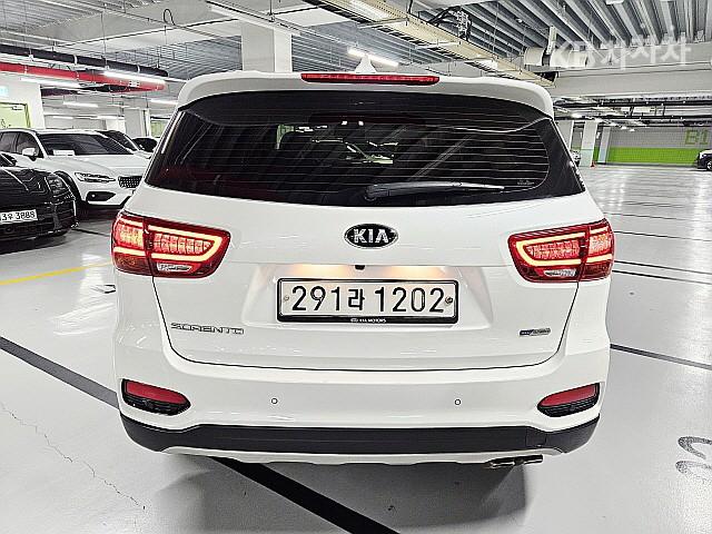 Kia Sorento 2.0 Diesel 2WD Noblesse 8