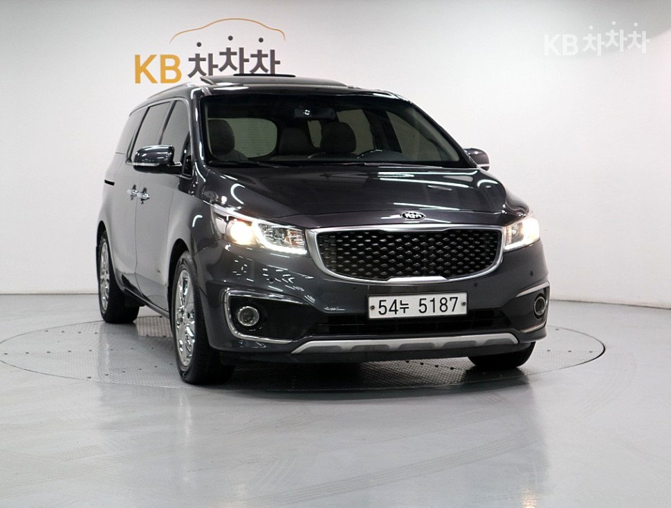 2018 - kia carnival
