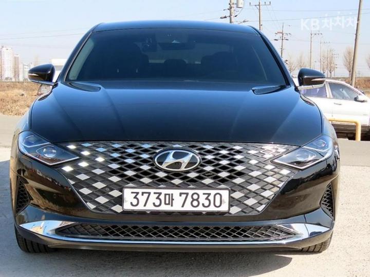 Hyundai Grandeur 2.5 Premium
