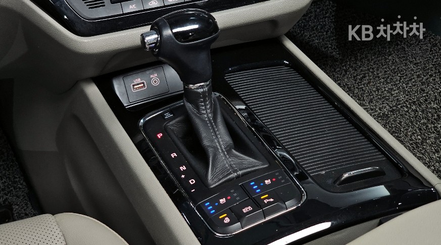 2016 - kia carnival