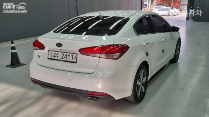 Kia K3 1.6 Gasoline Trendy Style 3