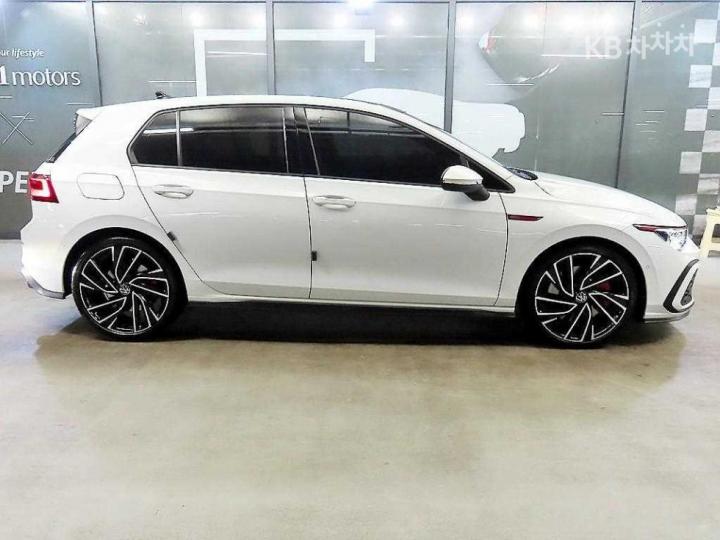 Volkswagen Golf The 8 MK8 2.0 GTI Base Type 4