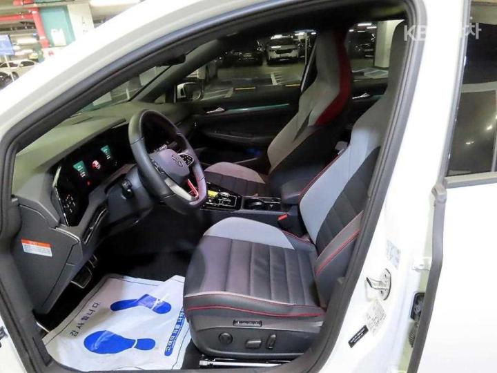 Volkswagen Golf The 8 MK8 2.0 GTI Base Type 7