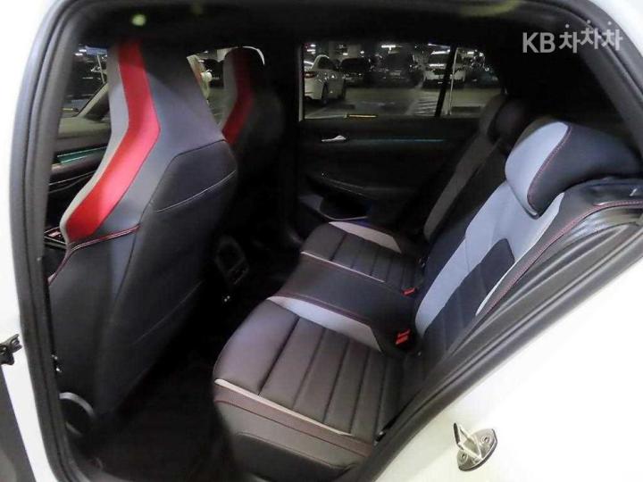 Volkswagen Golf The 8 MK8 2.0 GTI Base Type 8