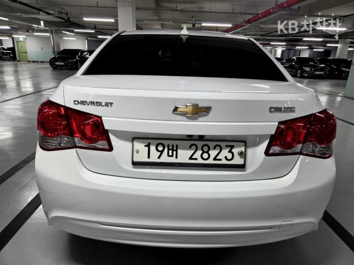 Chevrolet Cruze 1.8 LS+ 8