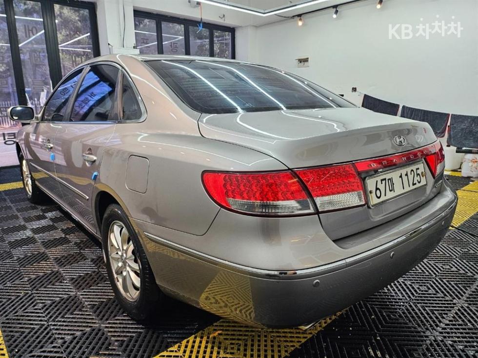 Hyundai Grandeur — miniaturë 3