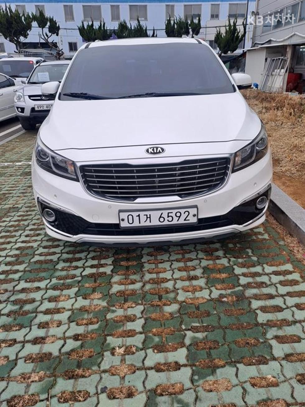2017 - kia carnival