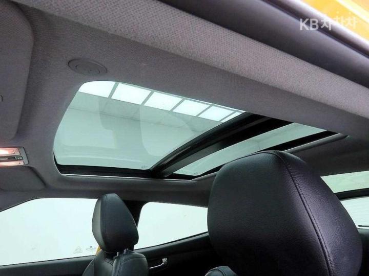 Hyundai Veloster PYL Base Type 10