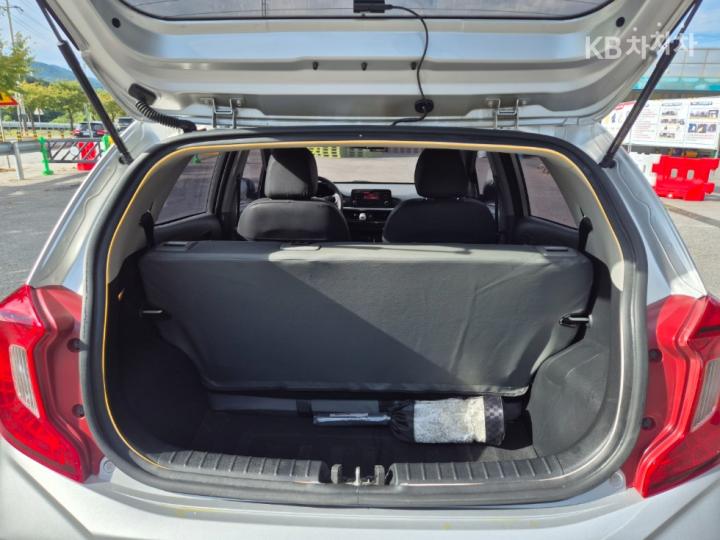 Kia Morning Urban JA 1.0 Gasoline Standard 8