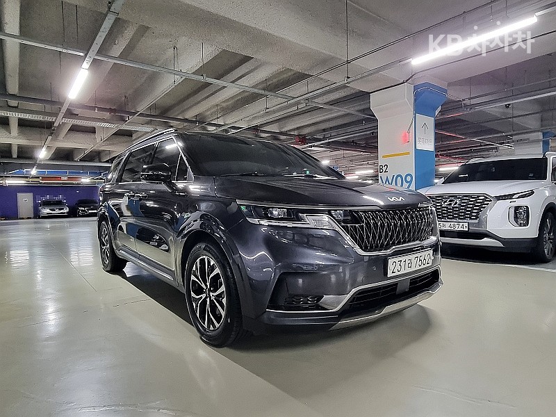2022 - kia carnival