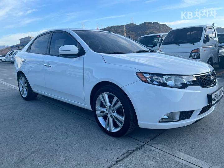 Kia Forte 1.6 GDI Prestige 4