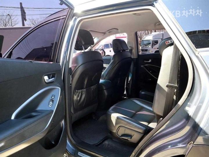 Hyundai Maxcruz Diesel e-VGT 2.2 4WD Exclusive Special 8