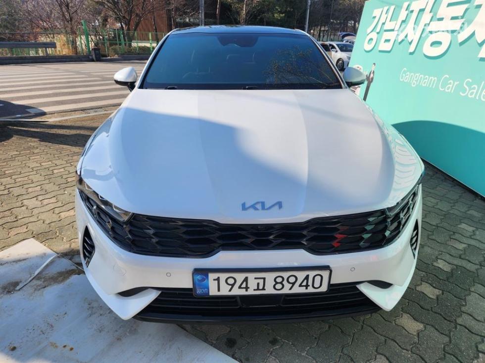 2022 - kia k5