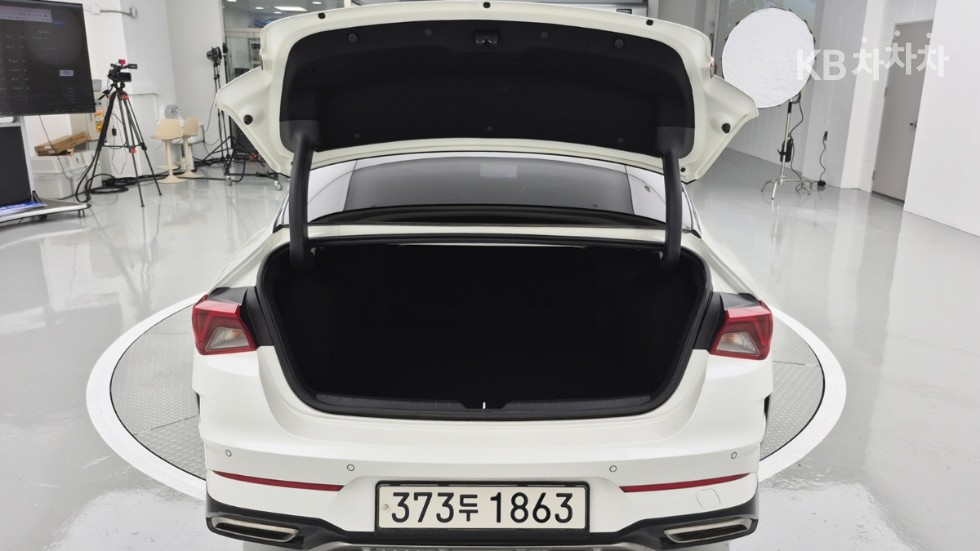 2022 - kia k5
