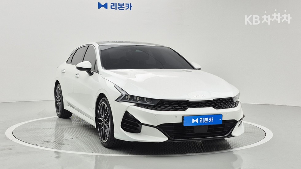 2022 - kia k5