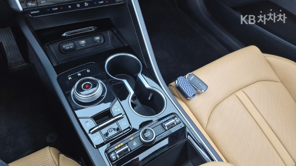 2022 - kia k5