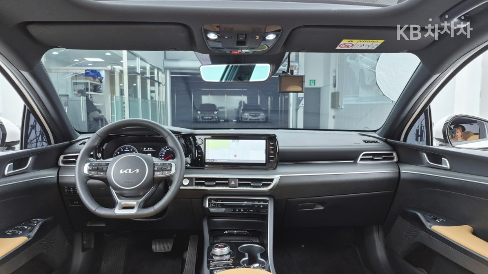 2022 - kia k5