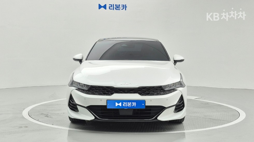 2022 - kia k5