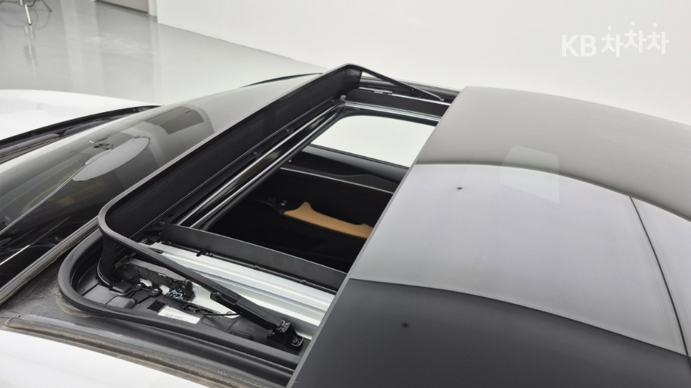 2022 - kia k5