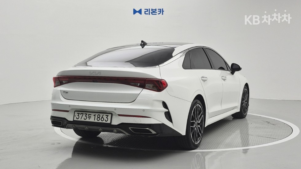 2022 - kia k5