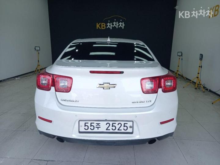 Chevrolet Malibu 2.4 LTZ Black Wheel 4