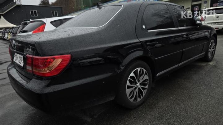 KG Mobility (Ssangyong) Chairman H New Classic 500S Premium Type 6