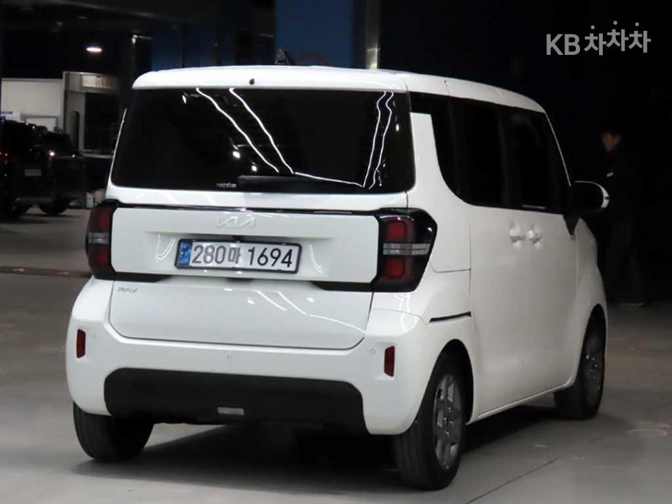 2025 - kia kia