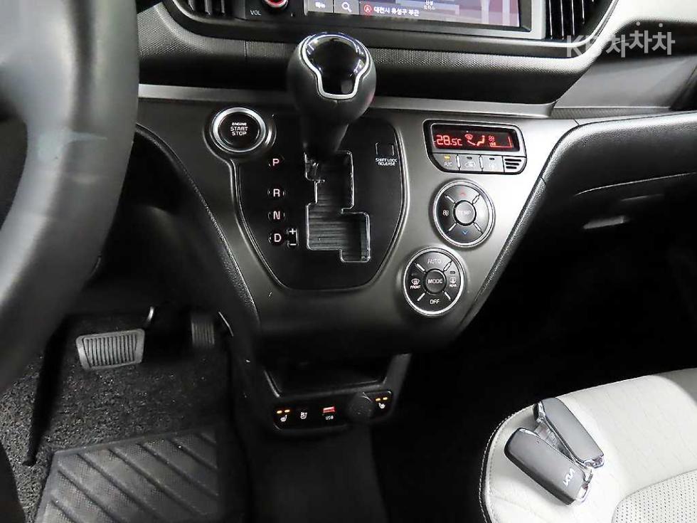 2025 - kia kia