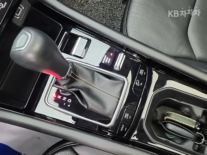 Jeep Compass 2.4 AWD Limited 9