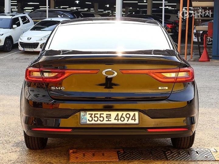 Renault SM6 1.3 TCe 260 SE 4