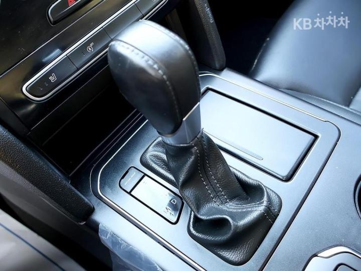 Renault SM6 1.3 TCe 260 SE 8