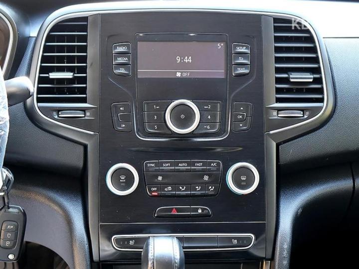 Renault SM6 1.3 TCe 260 SE 10