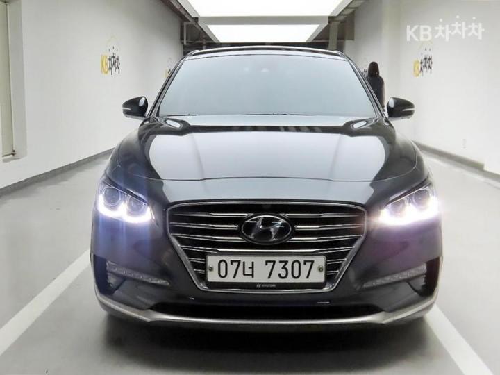 Hyundai Grandeur IG Diesel 2.2 Premium Special