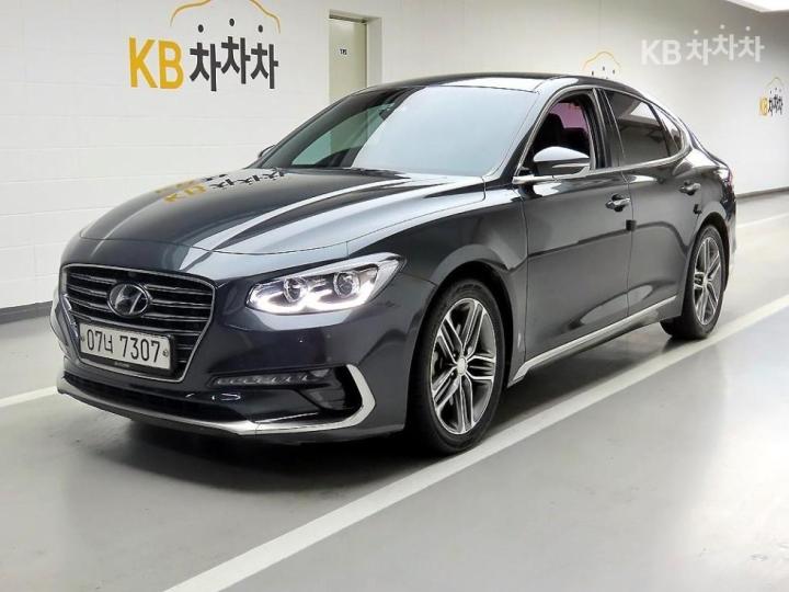 Hyundai Grandeur IG Diesel 2.2 Premium Special 3