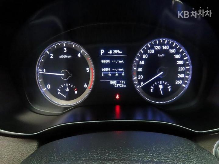 Hyundai Grandeur IG Diesel 2.2 Premium Special 7