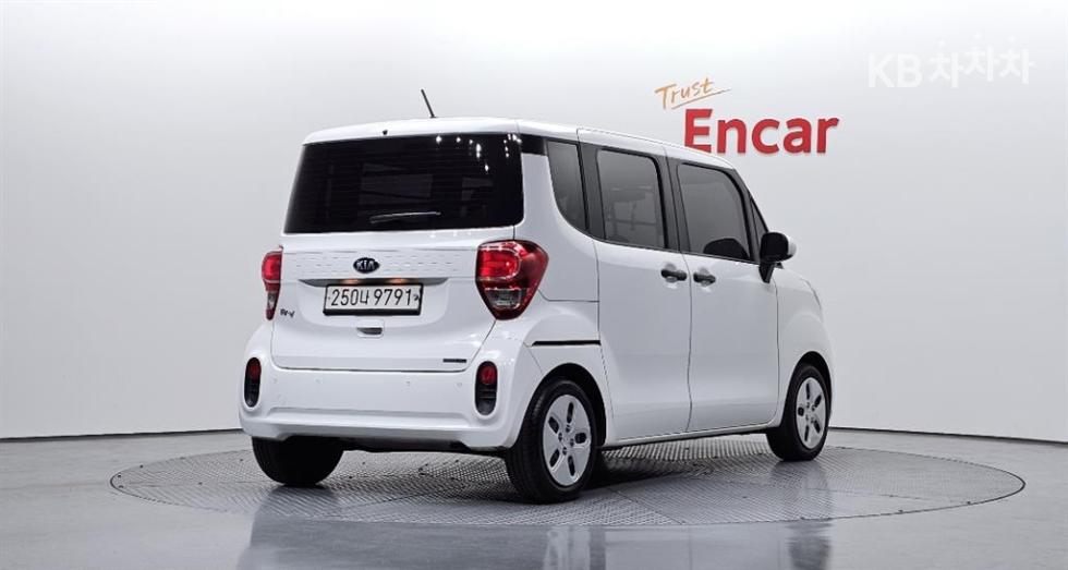 2020 - kia ray