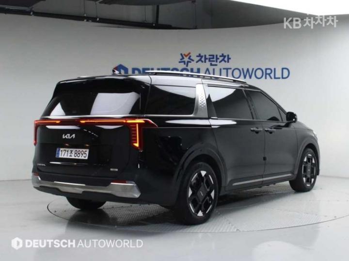 Kia Carnival Hybrid 1.6 HEV Gravity 3