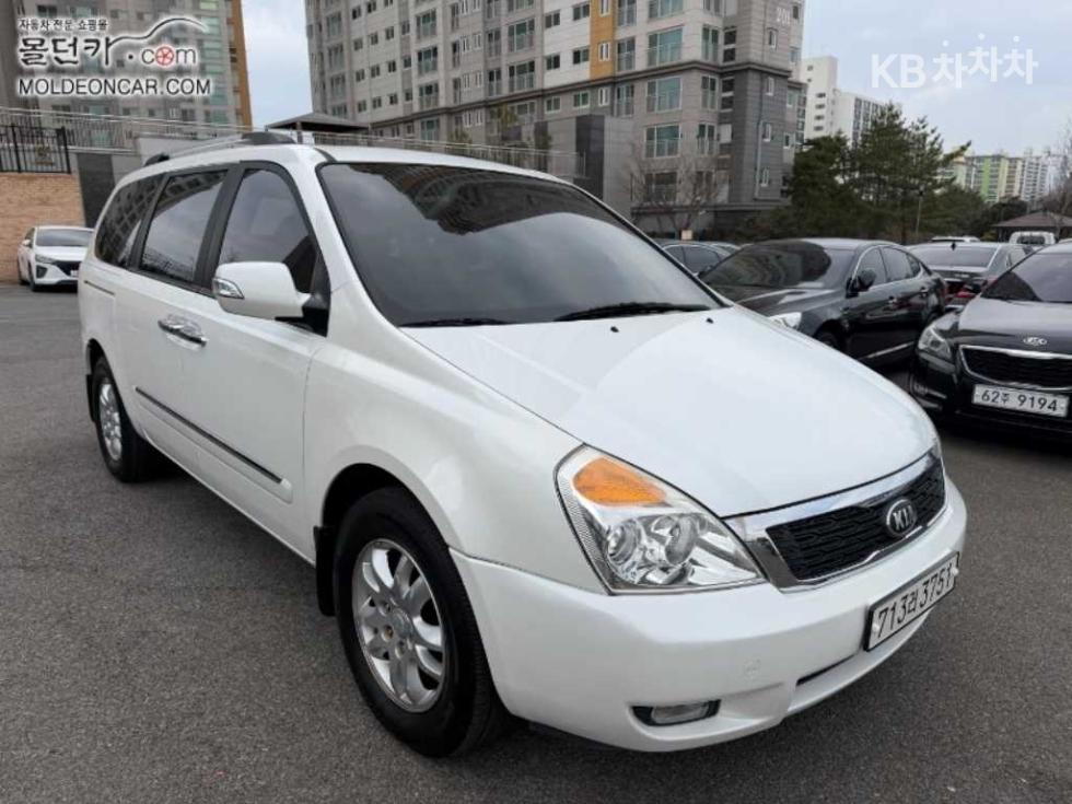 2013 - kia carnival