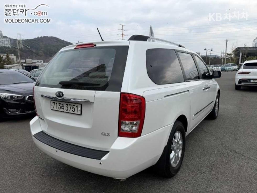 2013 - kia carnival