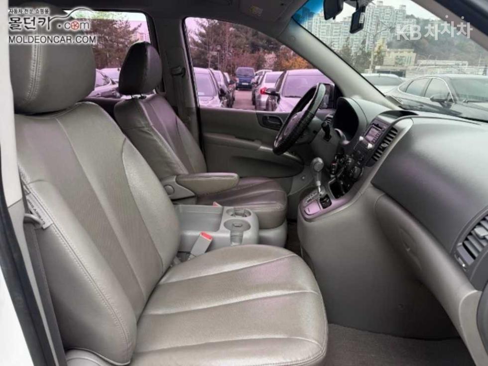 2013 - kia carnival
