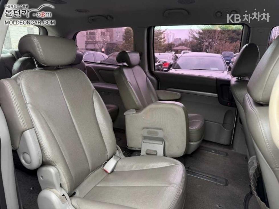 2013 - kia carnival