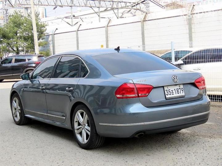 Volkswagen Passat 2.0 TDI B7 11 year ~ 4