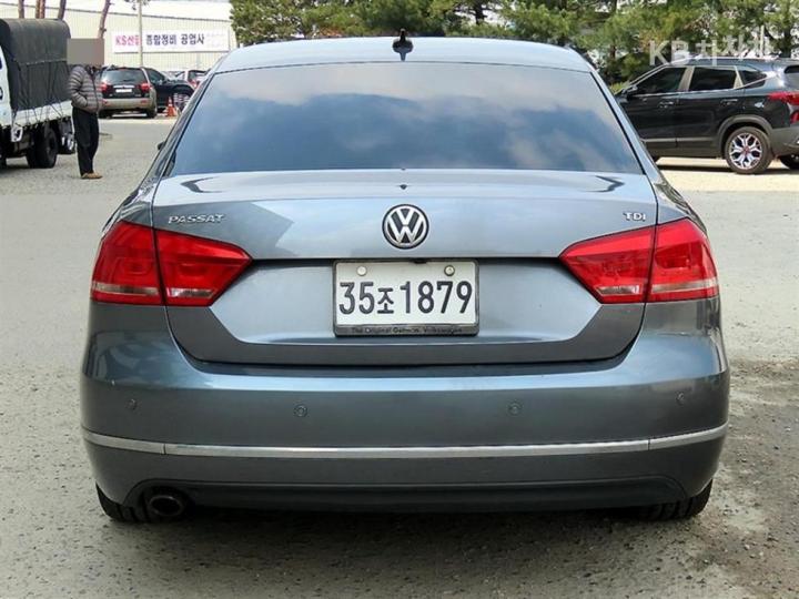 Volkswagen Passat 2.0 TDI B7 11 year ~ 5