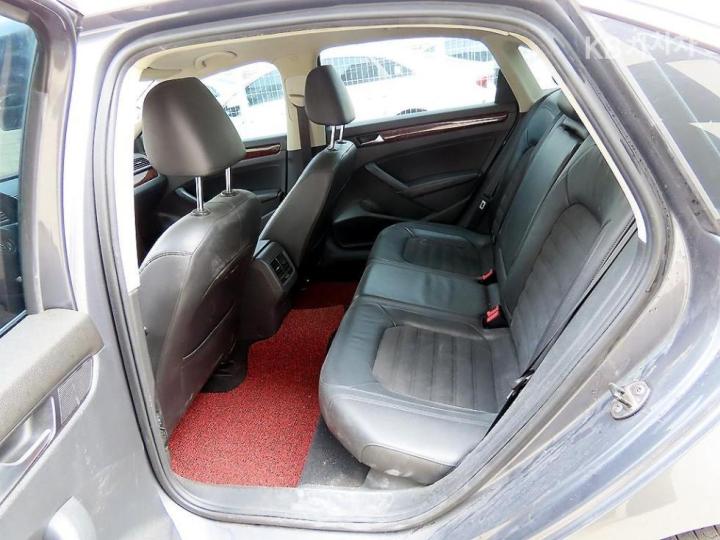 Volkswagen Passat 2.0 TDI B7 11 year ~ 7