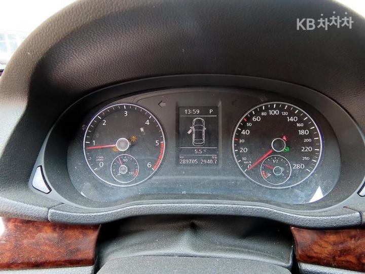 Volkswagen Passat 2.0 TDI B7 11 year ~ 10