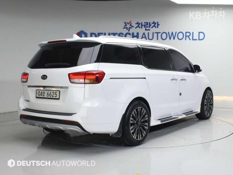 2018 - kia carnival