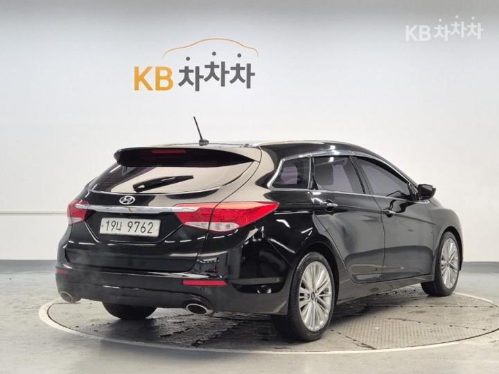 Hyundai i40 2.0 GDI D-spec 4